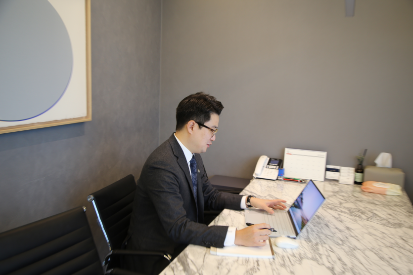 포천강제추행변호사 성범죄 사건의 심리 분석, 의뢰인에게 유리한 결과를 위한 전략적 판단