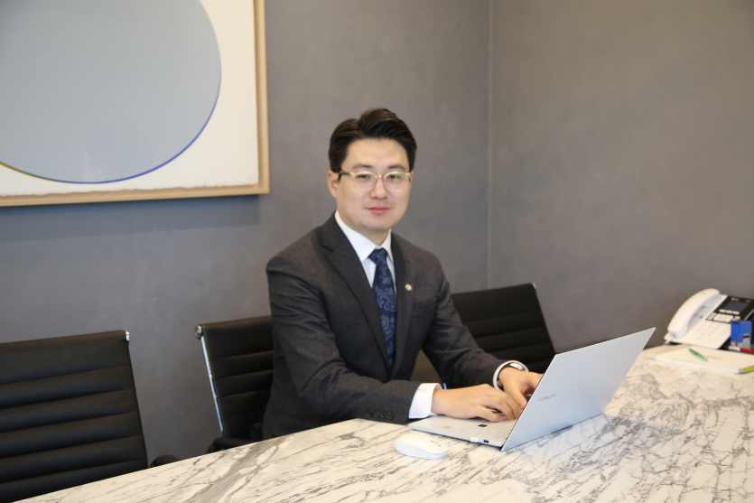 염창동성범죄변호사 성범죄 의뢰인을 위해 긴급 상황 시 24시간 상시 연락 가능한 전문가
