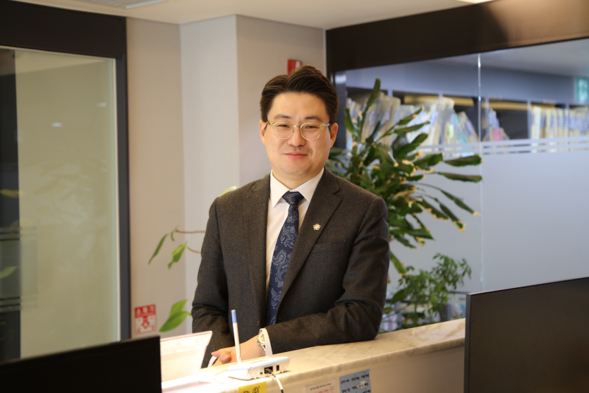 파주디지털성범죄변호사 조원진 정면 실제 사진